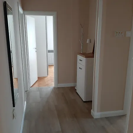 Lorena With Sea View Apartment